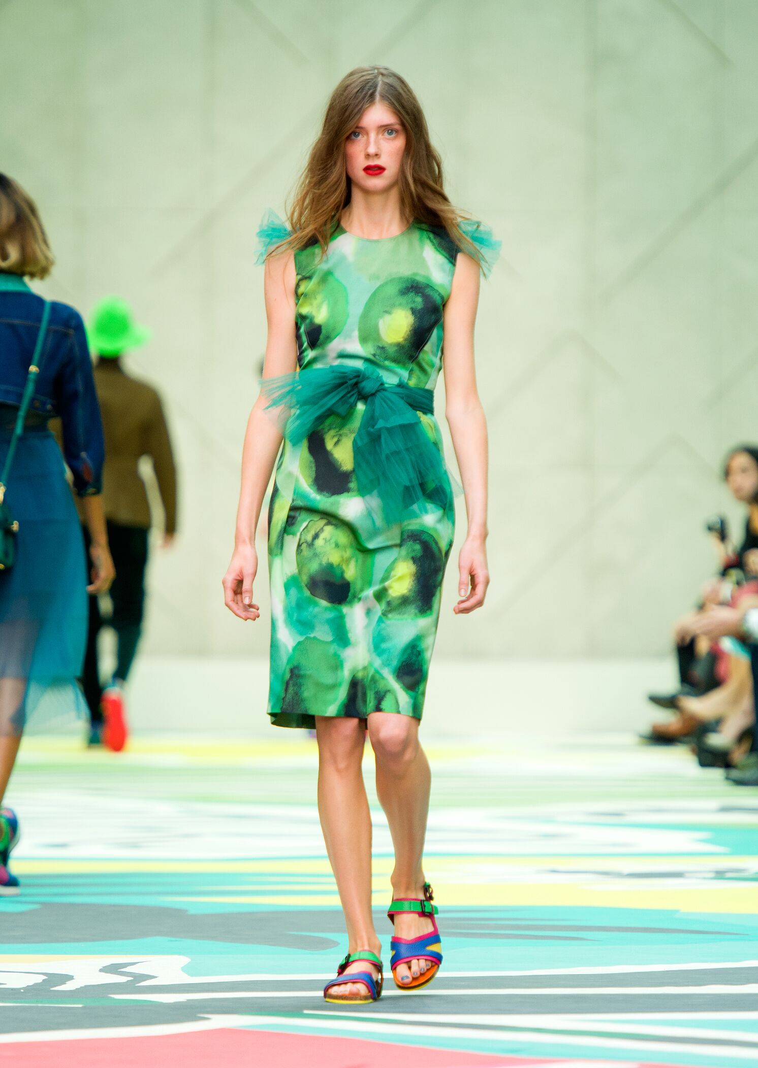 BURBERRY PRORSUM SPRING SUMMER 2015 WOMEN’S COLLECTION | The Skinny Beep