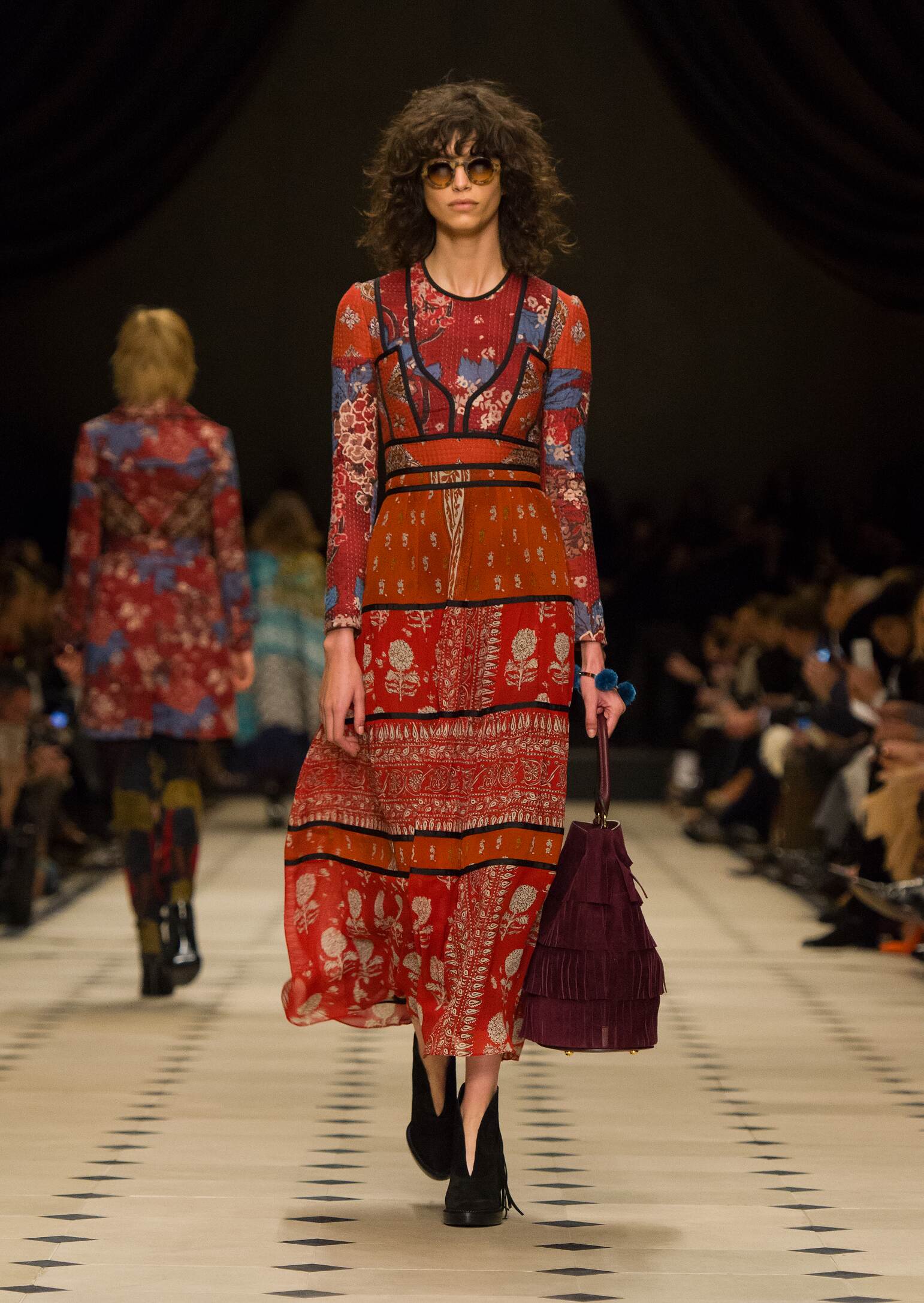 BURBERRY PRORSUM FALL WINTER 2015-16 WOMEN'S COLLECTION | The Skinny Beep