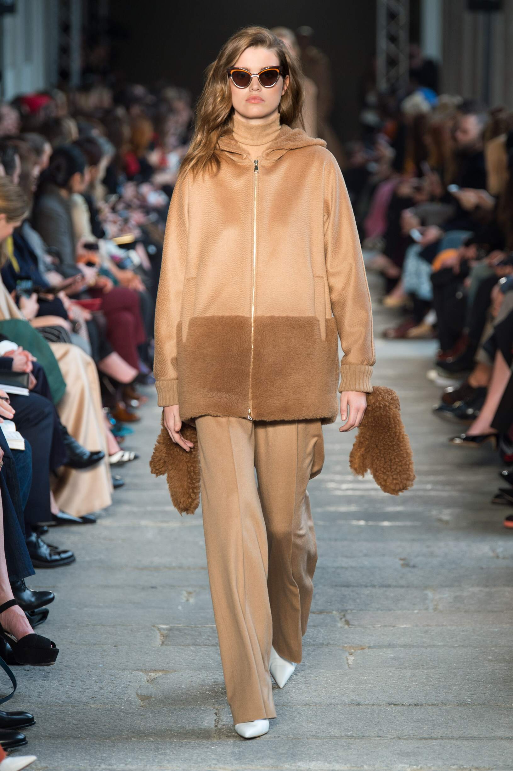 MAX MARA FALL WINTER 2017-18 WOMEN'S COLLECTION | The Skinny Beep