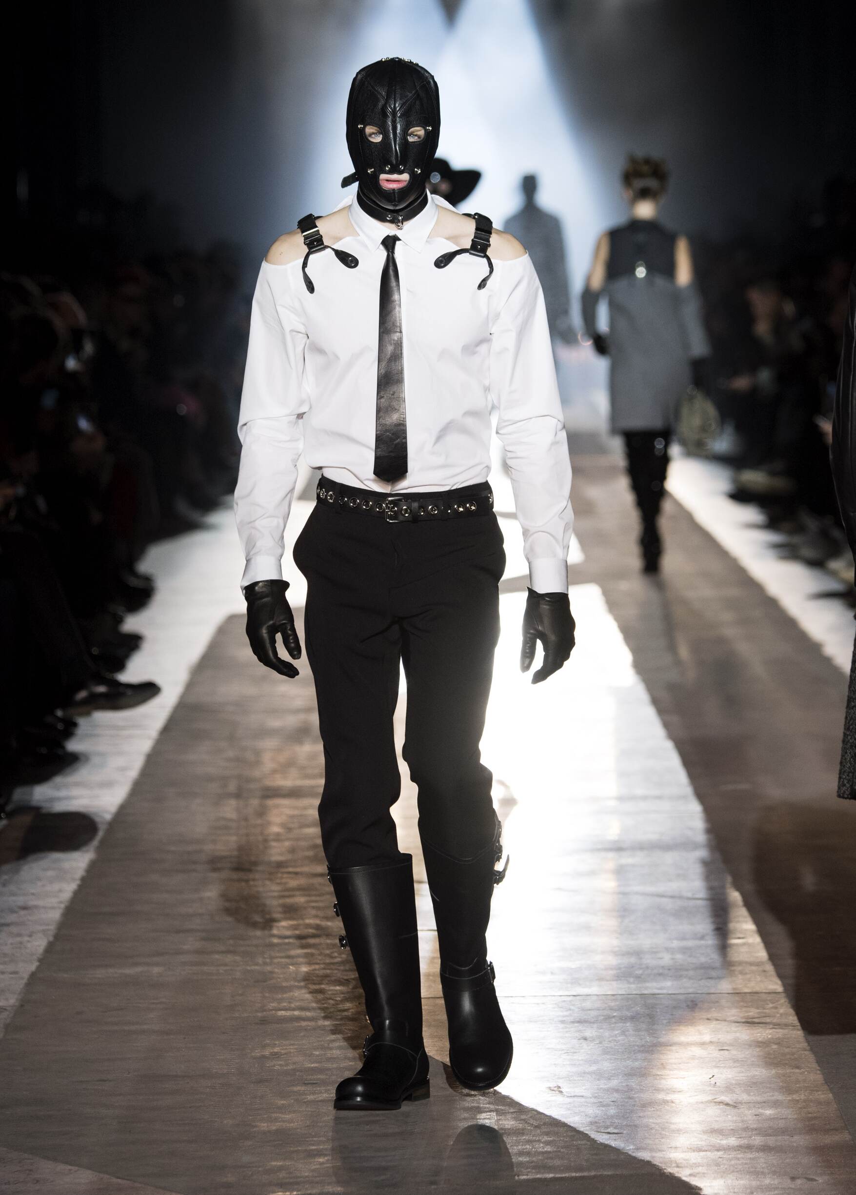 Moschino Fall 2019 Menswear Fashion Show  High fashion men, Mens winter  fashion, Mens fashion casual