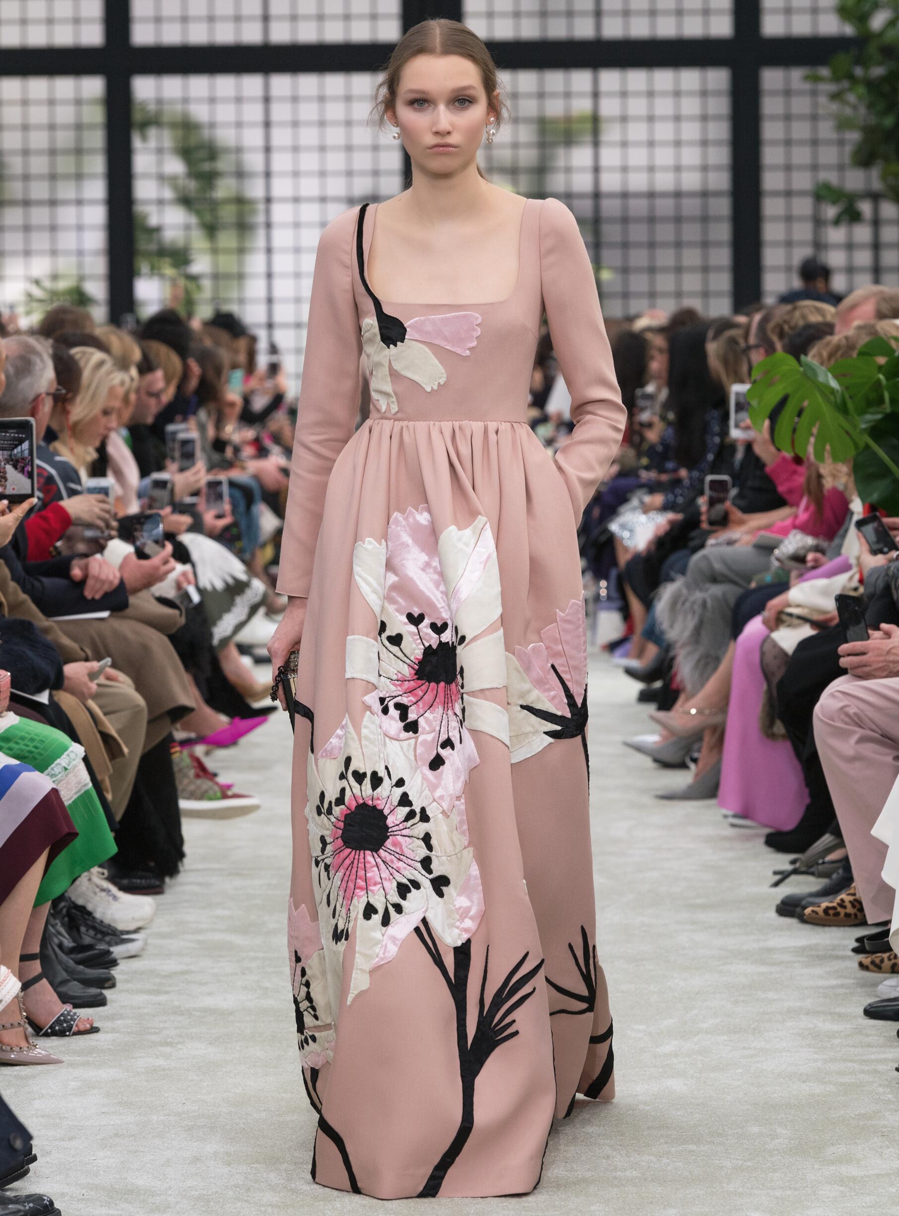 VALENTINO FALL WINTER 2018 WOMEN'S COLLECTION | The Skinny Beep