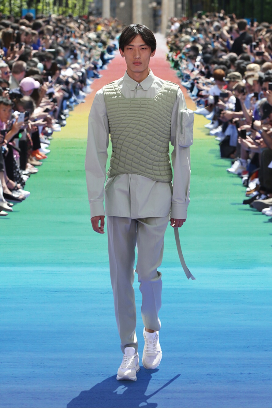 Louis Vuitton Menswear Spring '19 at Paris Fashion Week [PHOTOS] – Footwear  News