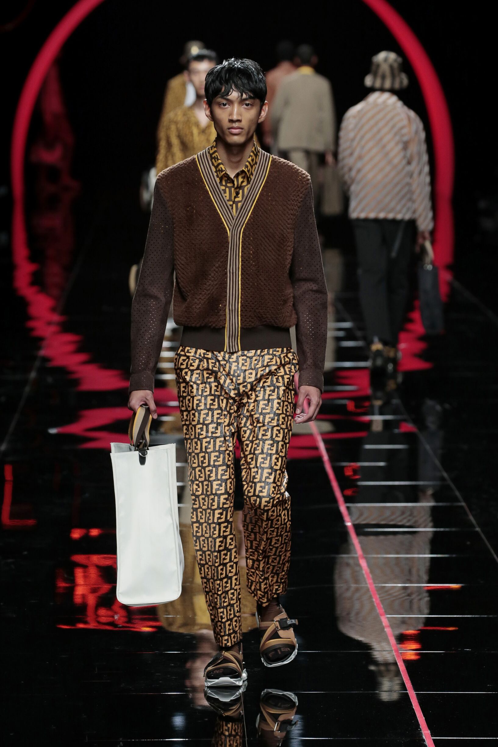 FENDI SPRING SUMMER 2019 MEN'S COLLECTION | The Skinny Beep