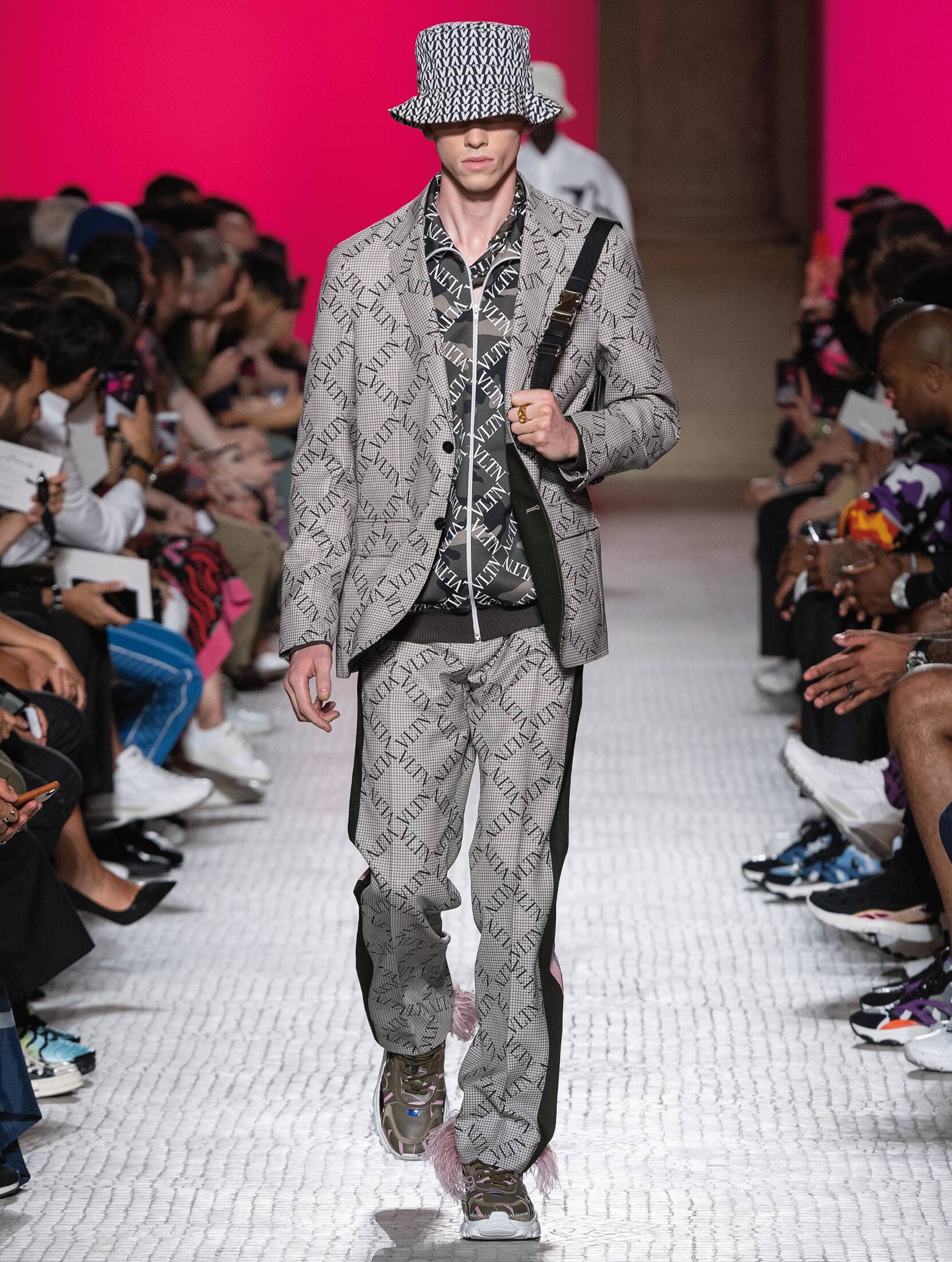 VALENTINO SPRING SUMMER 2019 MEN’S COLLECTION | The Skinny Beep