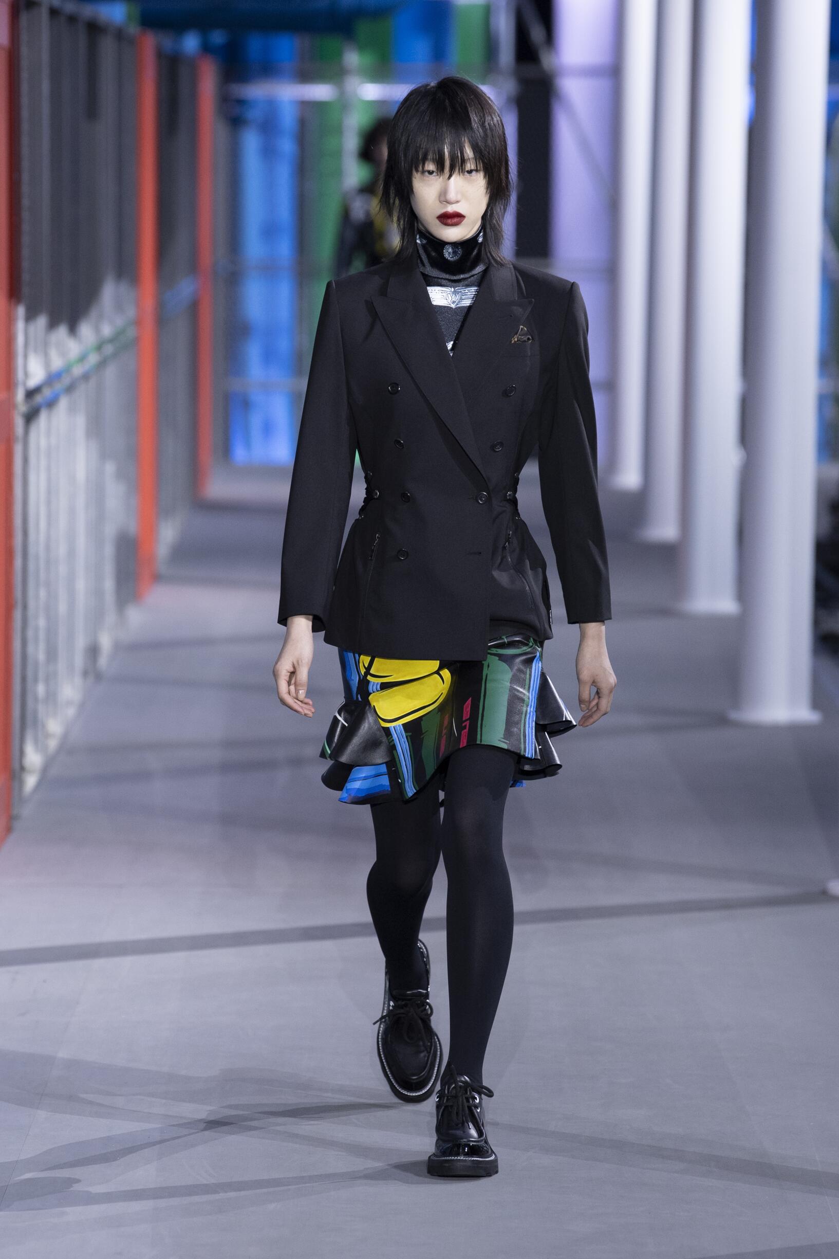Would you rock these Louis Vuitton tights this fall? - Gl