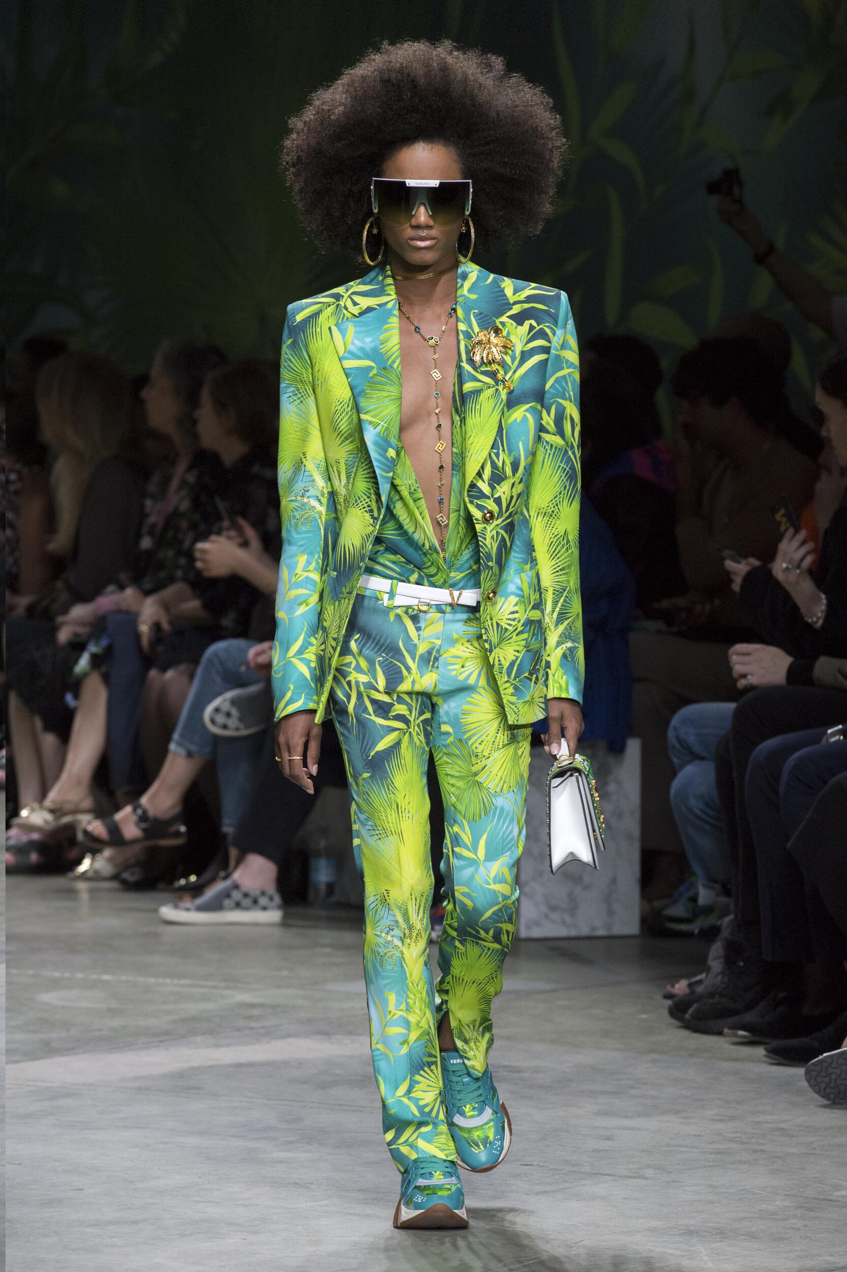 VERSACE WOMEN'S SPRING-SUMMER 2020 COLLECTION - The BigChilli