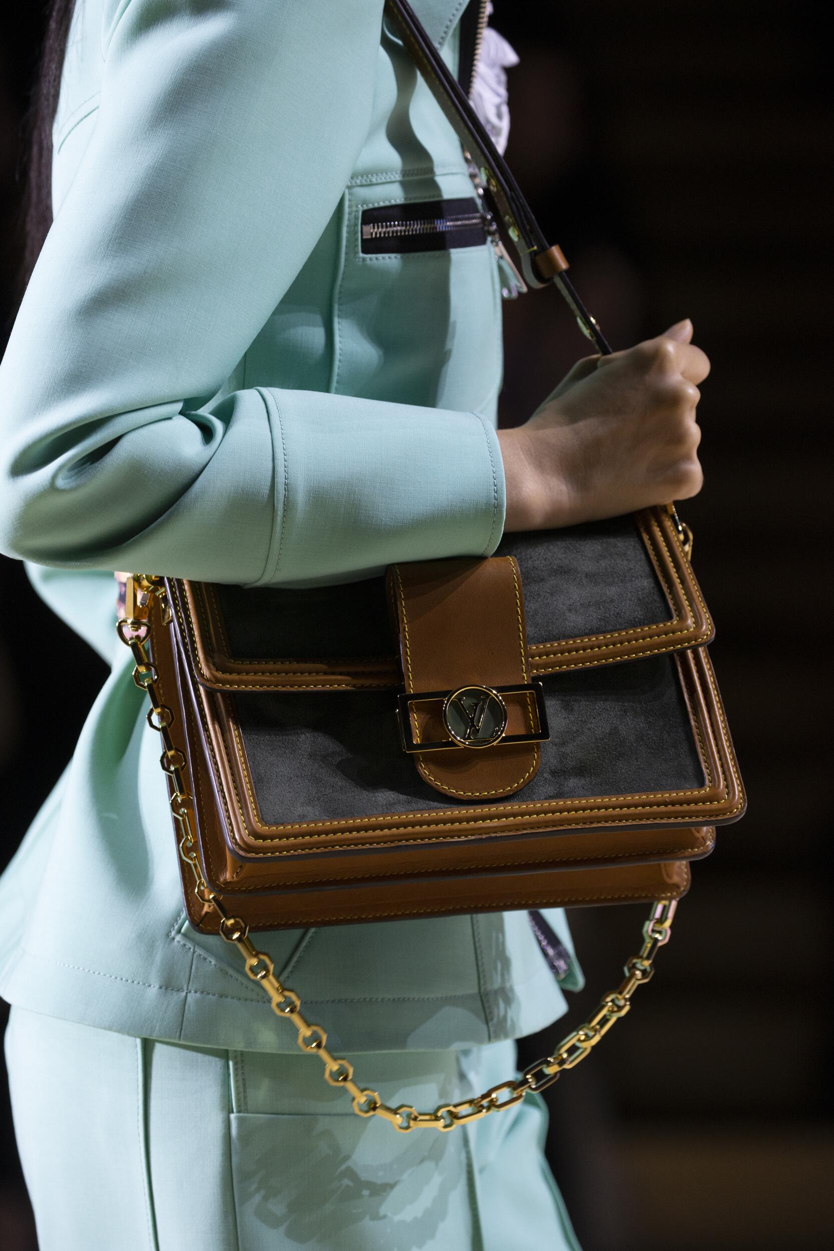 LOUIS VUITTON SPRING SUMMER 2020 WOMEN’S COLLECTION DETAILS | The Skinny Beep