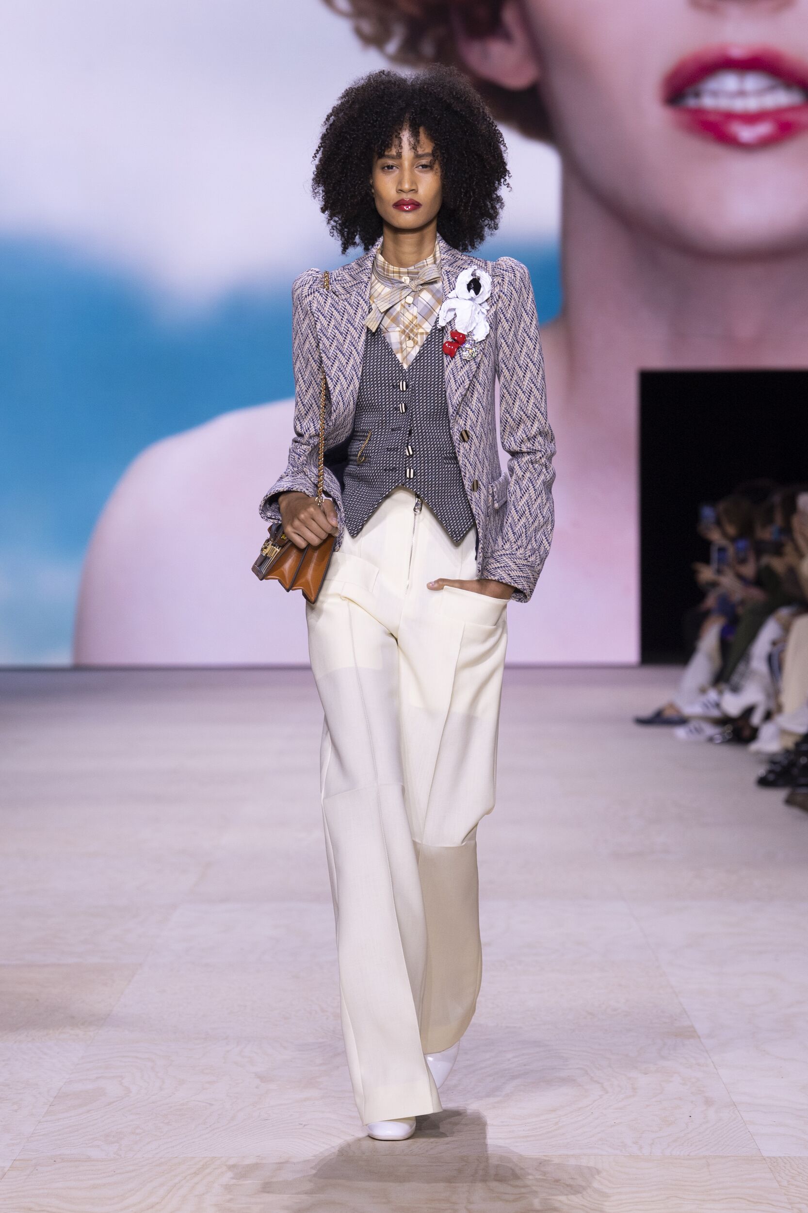 Louis Vuitton Ss20 Women's Fashion Show
