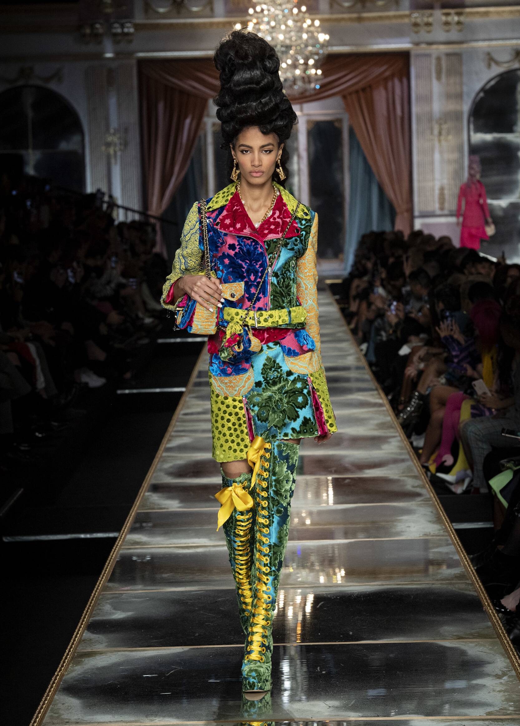 MOSCHINO FALL WINTER 2020 WOMEN’S COLLECTION | The Skinny Beep