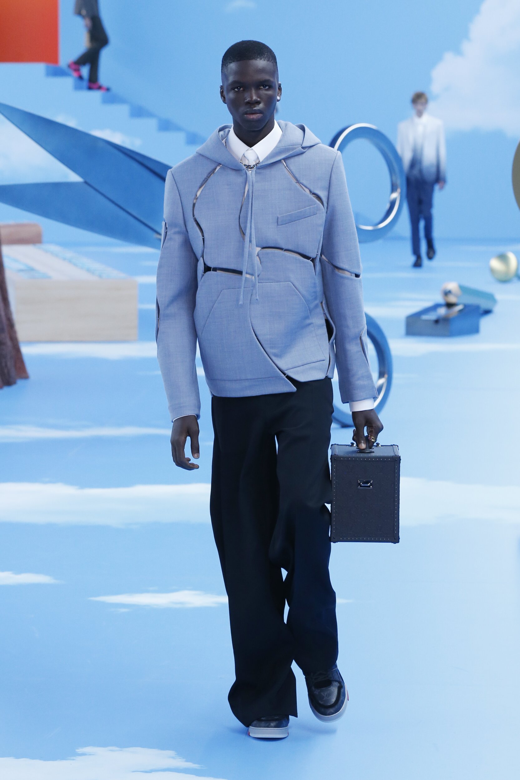 Louis Vuitton Menswear 2020 Falling Off
