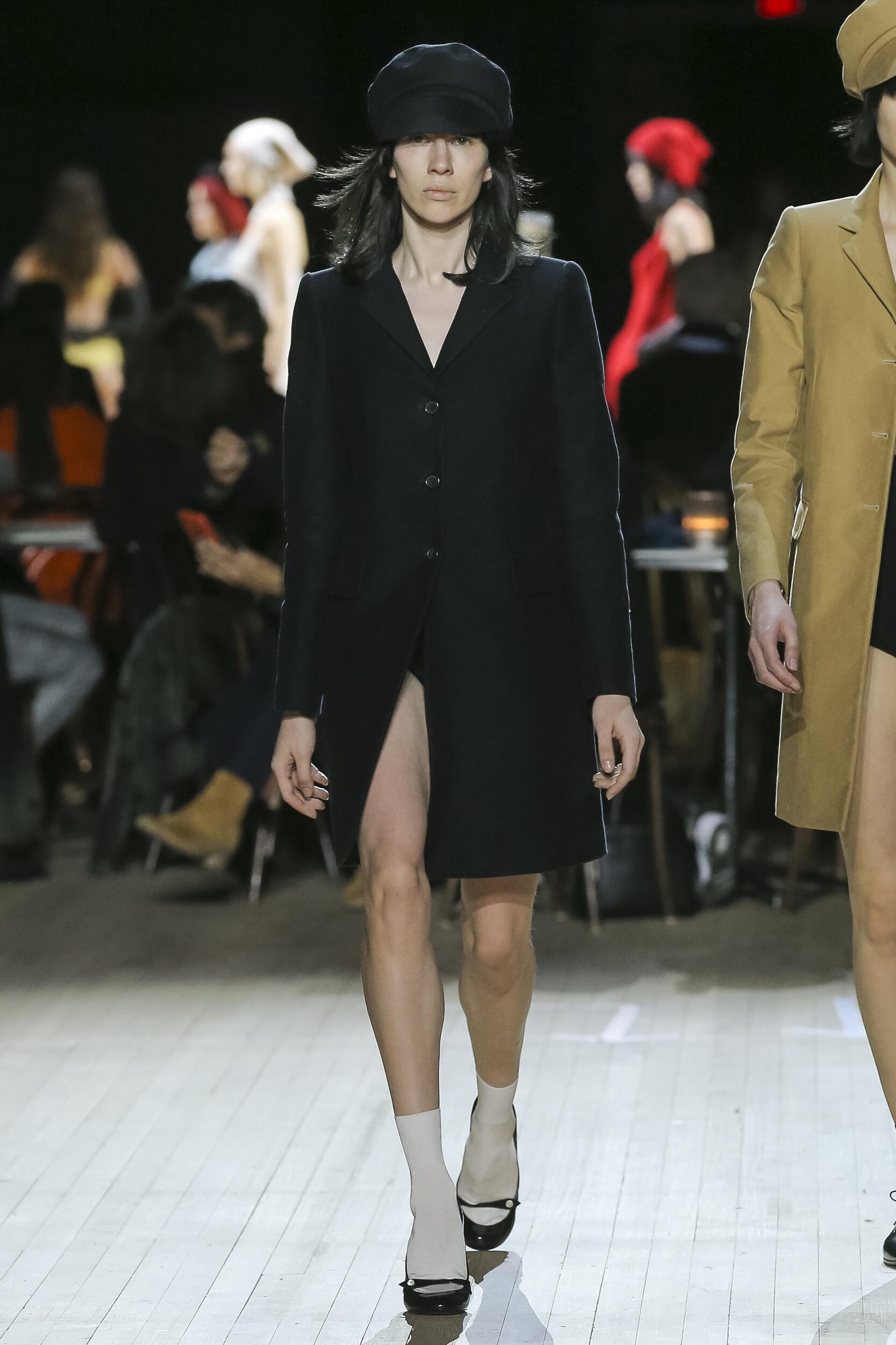 MARC JACOBS FALL WINTER 2020 WOMEN'S COLLECTION | The Skinny Beep