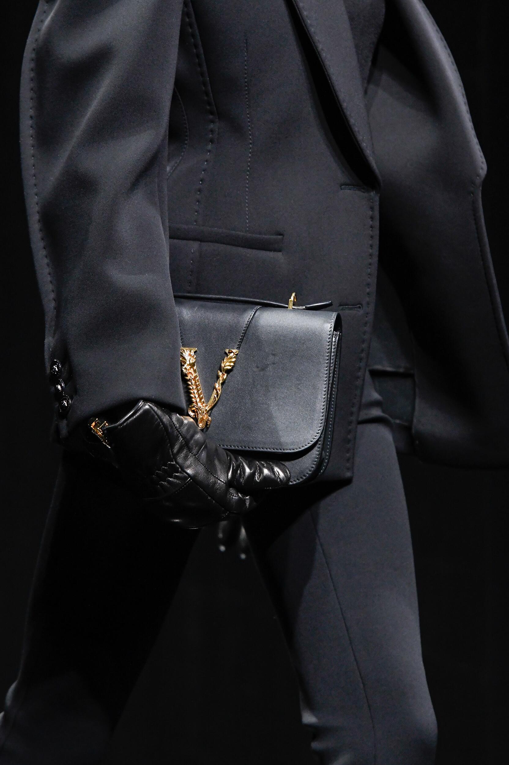 VERSACE FALL WINTER 2020 COLLECTION DETAILS